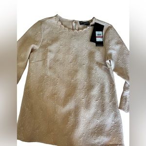 NWT Karl Lagerfeld Blush color, delicate floral detail blouse XS